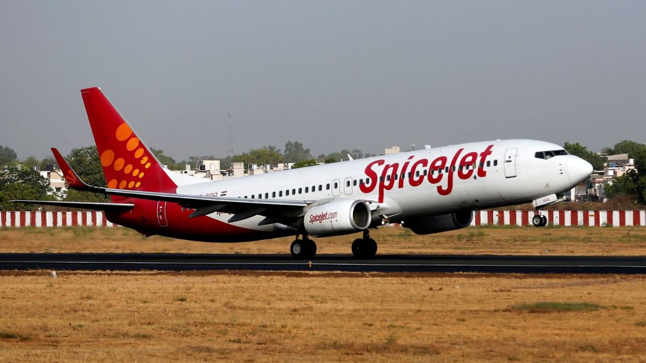 Unexpected Credit Upgrade Sparks Debate On SpiceJet’s Future Flight Path