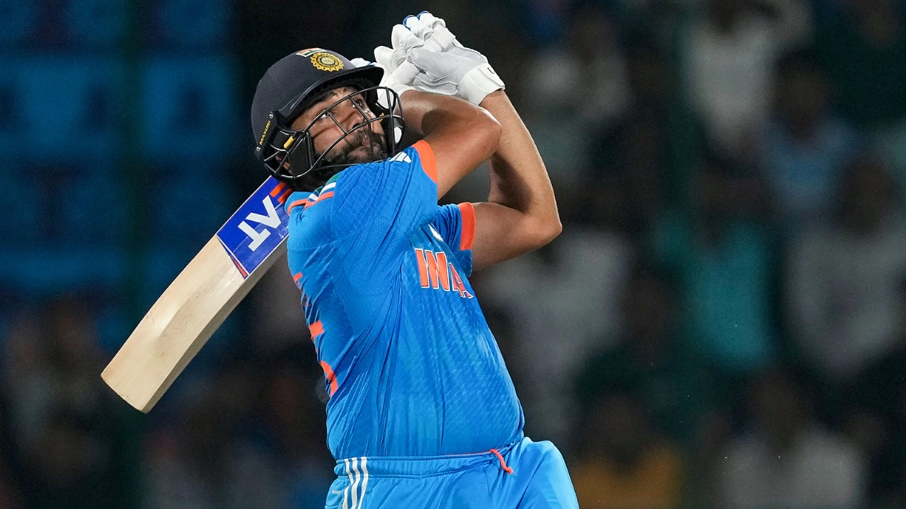 India Off to a Flying Start as Rohit Smashes a Six to Bring Up 50