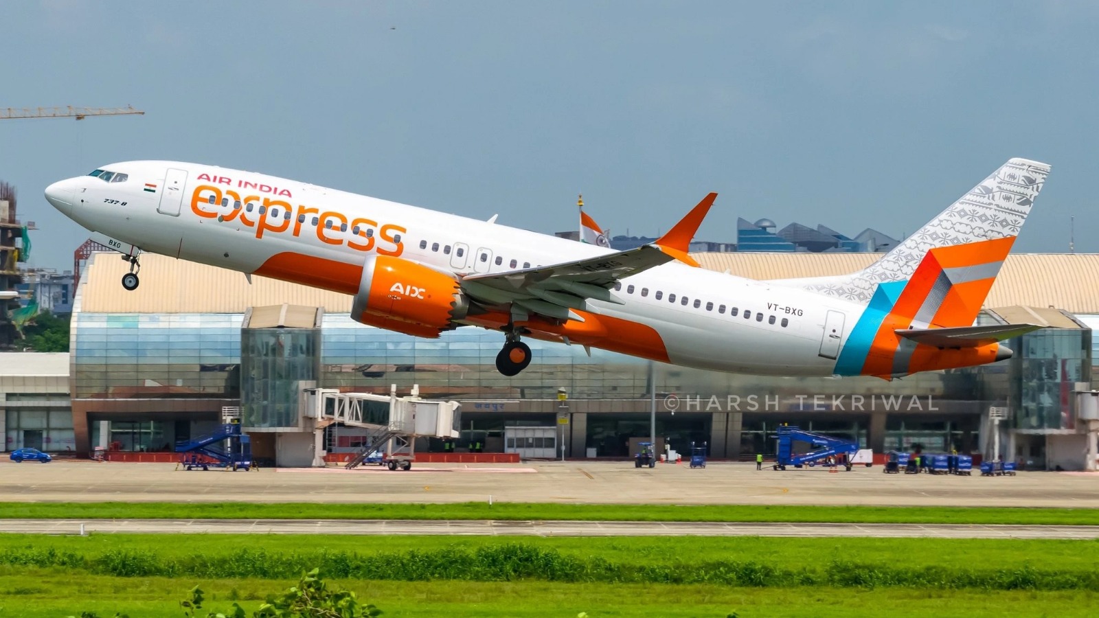 Air India Express to Induct 30 New Boeing 737-8 Aircraft