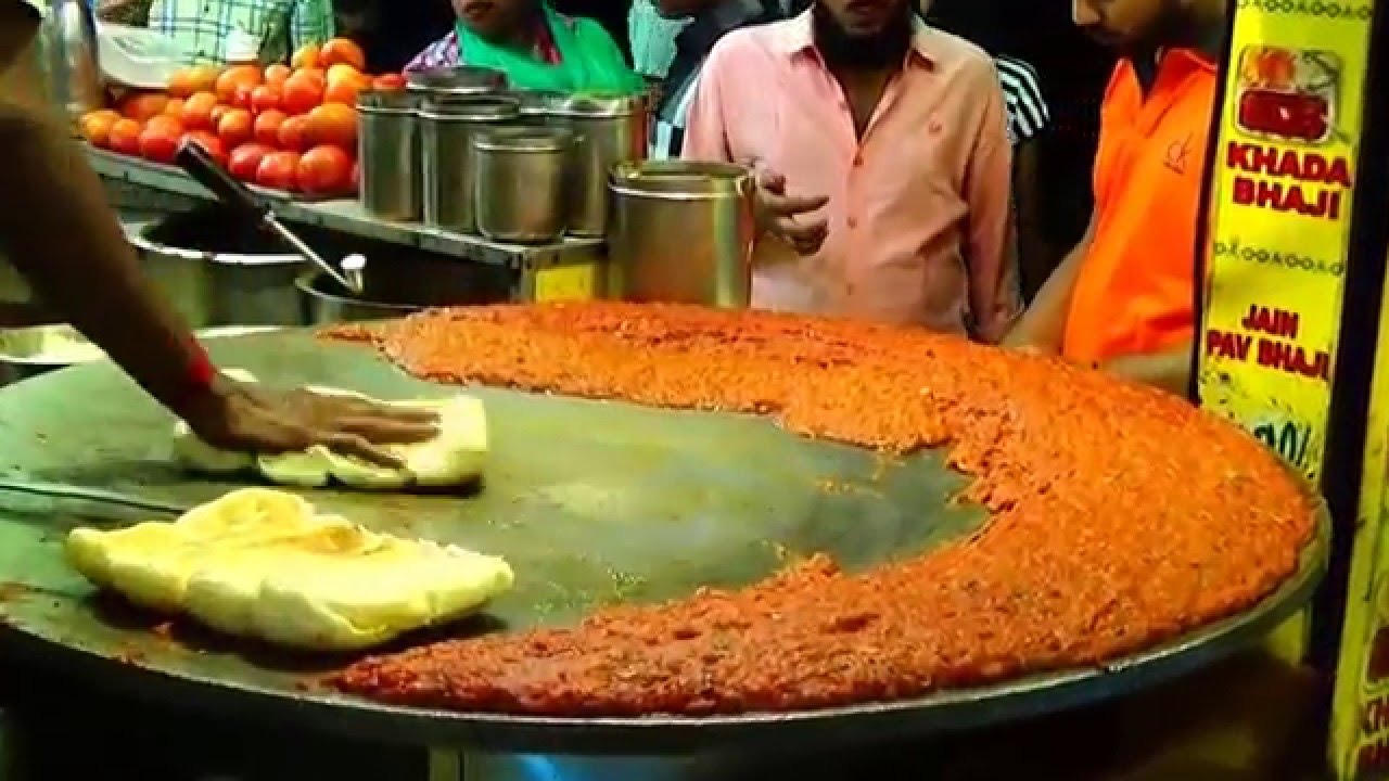Mumbai's Street-Style Pav Bhaji: A Flavorful Delight for Your Weekend Hunger