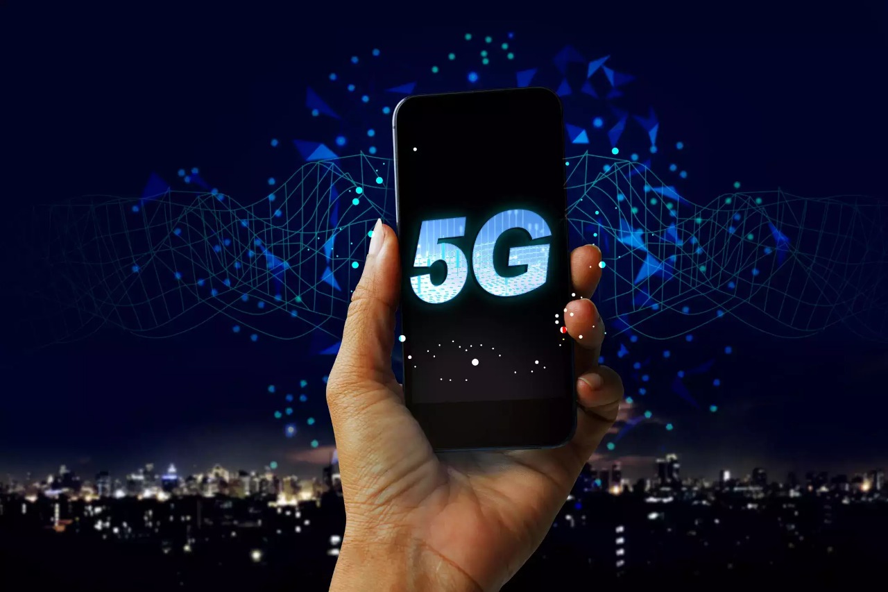 The 5G Halt: Why Jio and Airtel Are Slowing Down Their Network Rollout