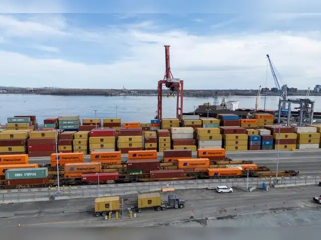 SEZs Unlocked: India Plans Smoother Trade Flow Between Export Zones and Domestic Market