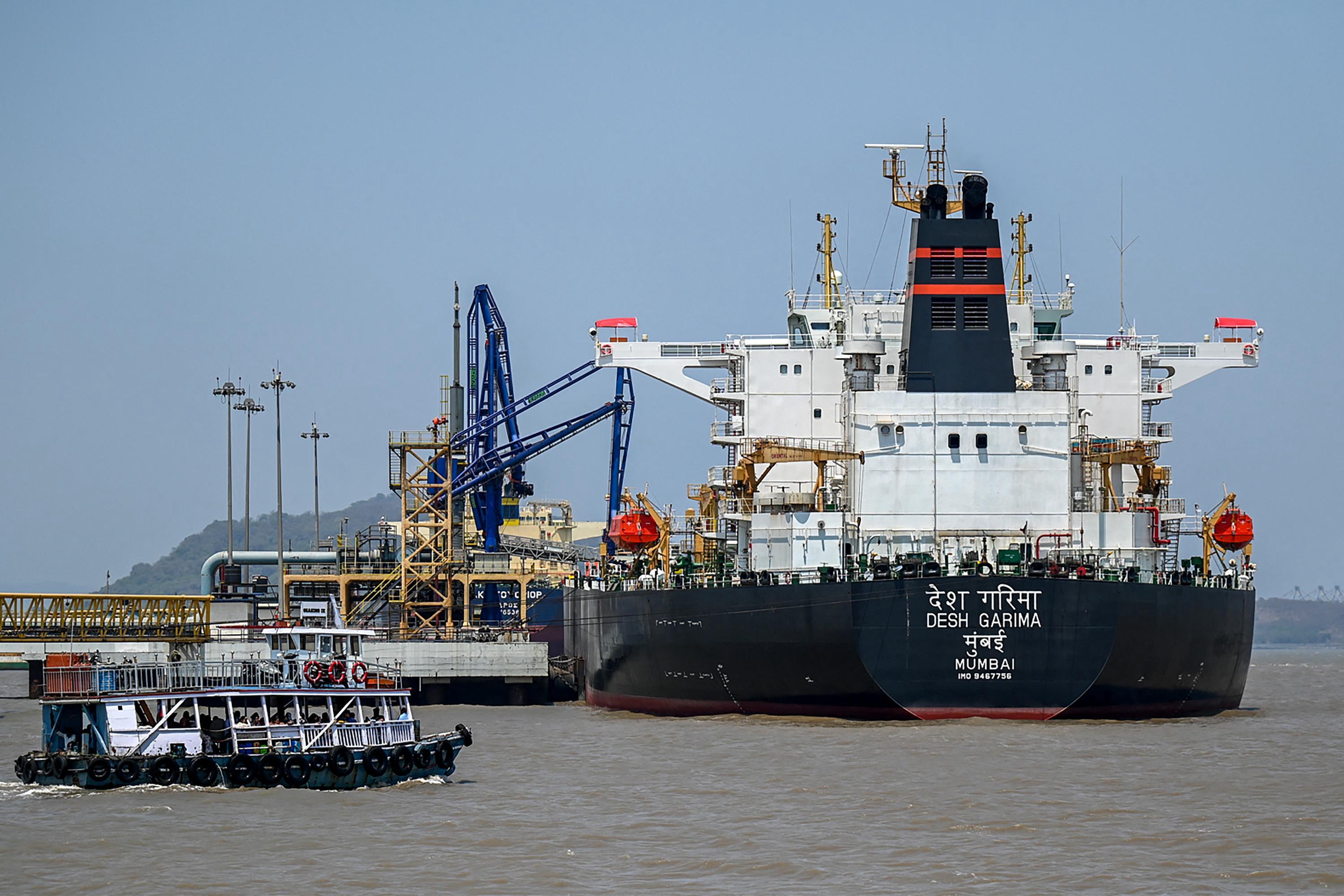 Hormuz Watch: India Lines Up Tankers For A High Stakes Crude Crossing