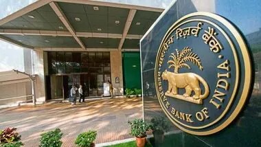 RBI Imposes 4.2 Million Rupee Penalty on Canara Bank, Amends Forex Laws