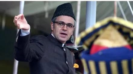 BJP Surges Ahead in Delhi Elections, Omar Abdullah Takes Dig at AAP-Congress Divide