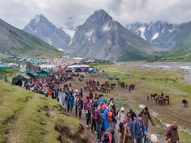 Amarnath Yatra 2026: Fourth Batch Departs Under Tight Security