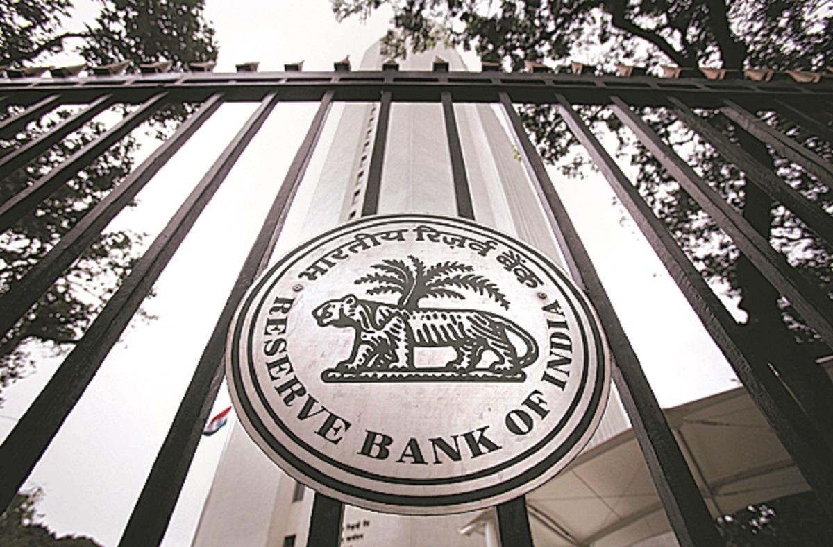 RBI Reports Banks' Cash Balances at ₹8.21 Trillion on Nov 3; Government Surplus Cash with RBI Nil; Refinance at ₹113.17 Billion