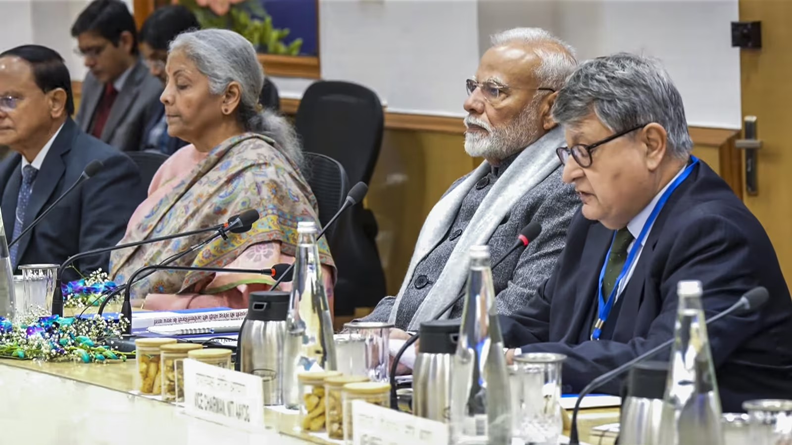 PM Modi Outlines New Economic Manifesto for Viksit Bharat