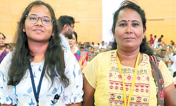 Generations of Grit: Tamil Nadu Mother-Daughter Duo Crack NEET, Embark on Separate Medical Journeys