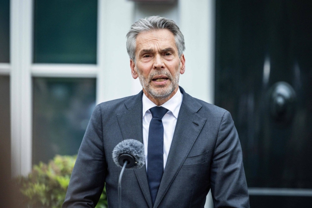 Dutch Prime Minister Steps Down as Coalition Faces Challenges