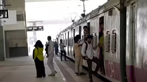 Central Railway Expands Services: Five New Train Pairs on Belapur–Uran Corridor
