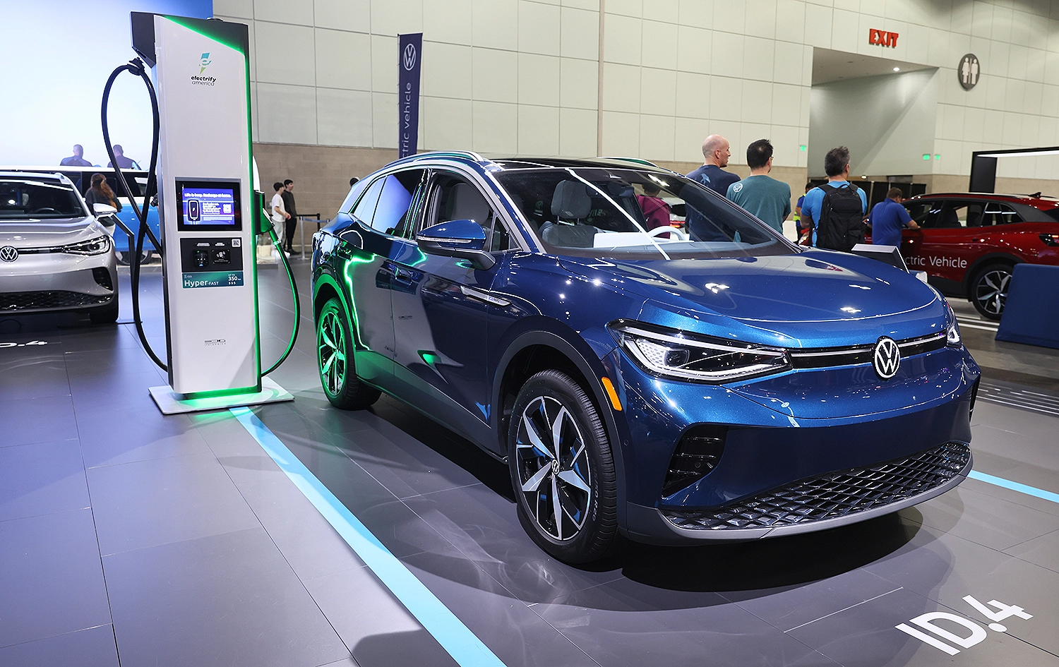 Silent Revolution: EVs Drown Out the Roar of Engines, Amplify Tech Opportunities