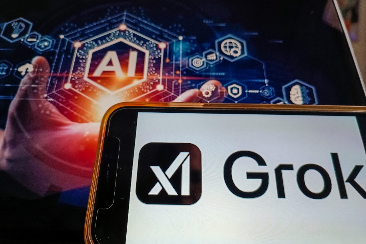Brainstorm in Silicon: Grok 4 Outsmarts Textbooks and PhD Minds