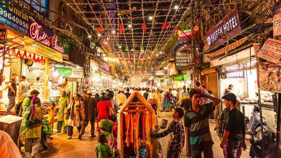 Shop, Snack, and Stroll: 5 Night Markets That Light Up India
