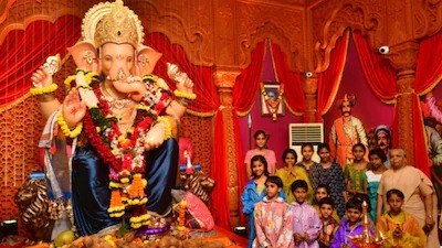 The King Of Andheri Celebrates 60 Years With Awe-Inspiring Hanuman Statue And Temple Replica