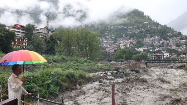 Downpour Drama: Heavy Rain Hits Himachal, Roads & Power Lines Take a Beating