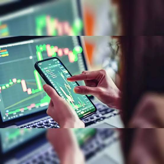 Before the Opening Bell, These Companies Are Already in the Spotlight