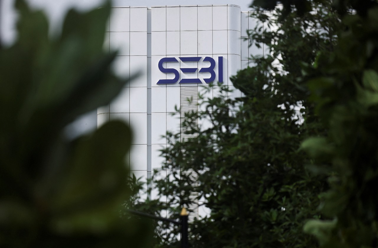 Bombay High Court halts Investigation against SEBI and BSE Officials in Landmark Decision
