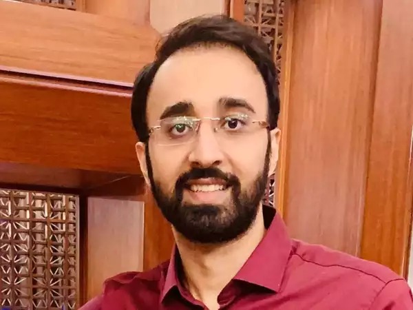 Accenture Employee Loses ₹8 Lakh in Market Crash, Quips ‘50 Days to Broke’