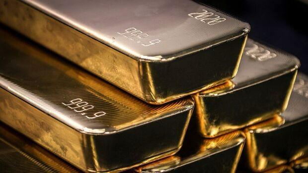 Gold and Silver Surge to Record Highs as Weak US Jobs Data Fuels Fed Rate Cut Optimism