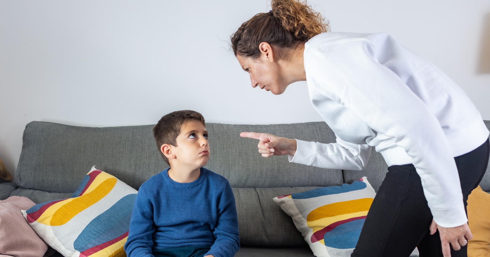 9 Parenting Attitudes That Create Unhappy Children, According To Psychology