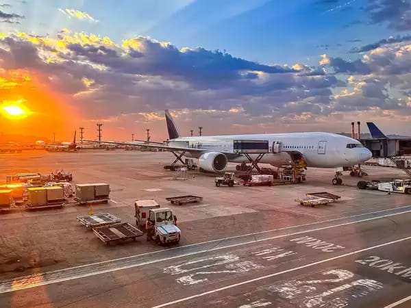 From Takeoff to Timeout: Delhi Airport Operator Grounds Runway Upgrade Amid Travel Chaos