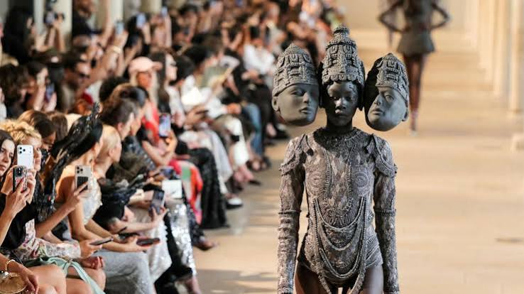 The India Couture Week Finale Had One Show Everyone Is Talking About