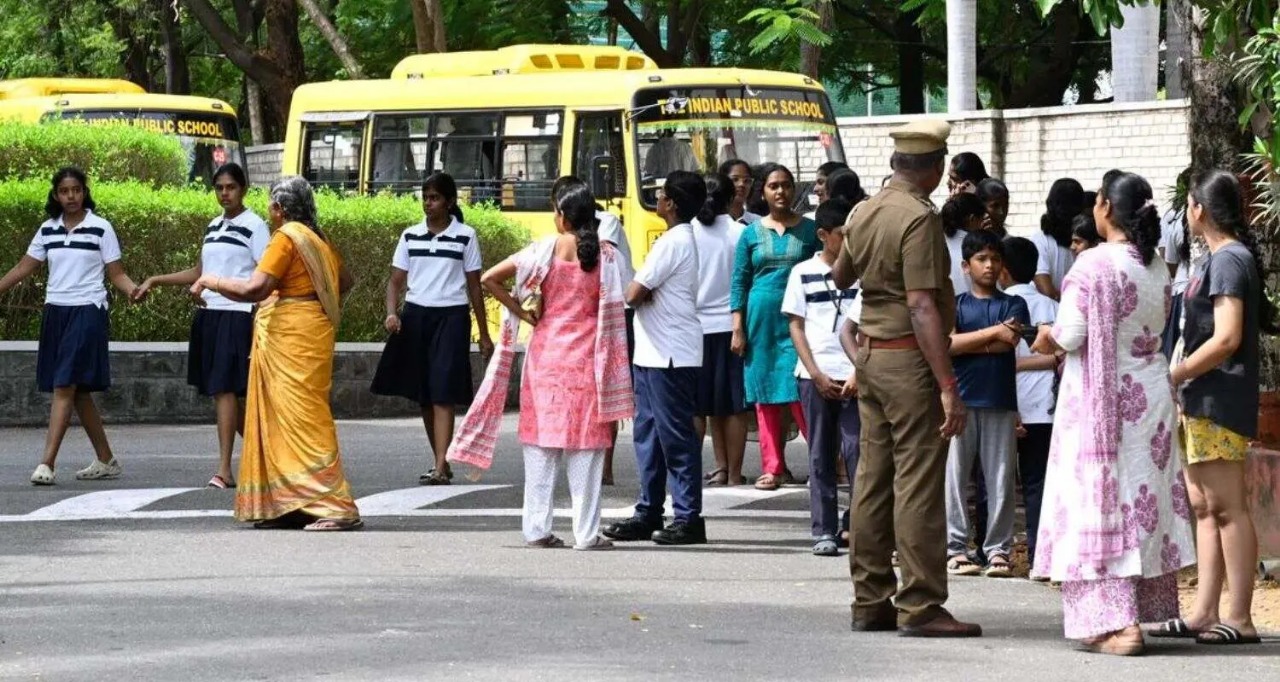 Exam Day Terror: Mystery Tamil Emails Trigger Mass School Evacuation in Indore