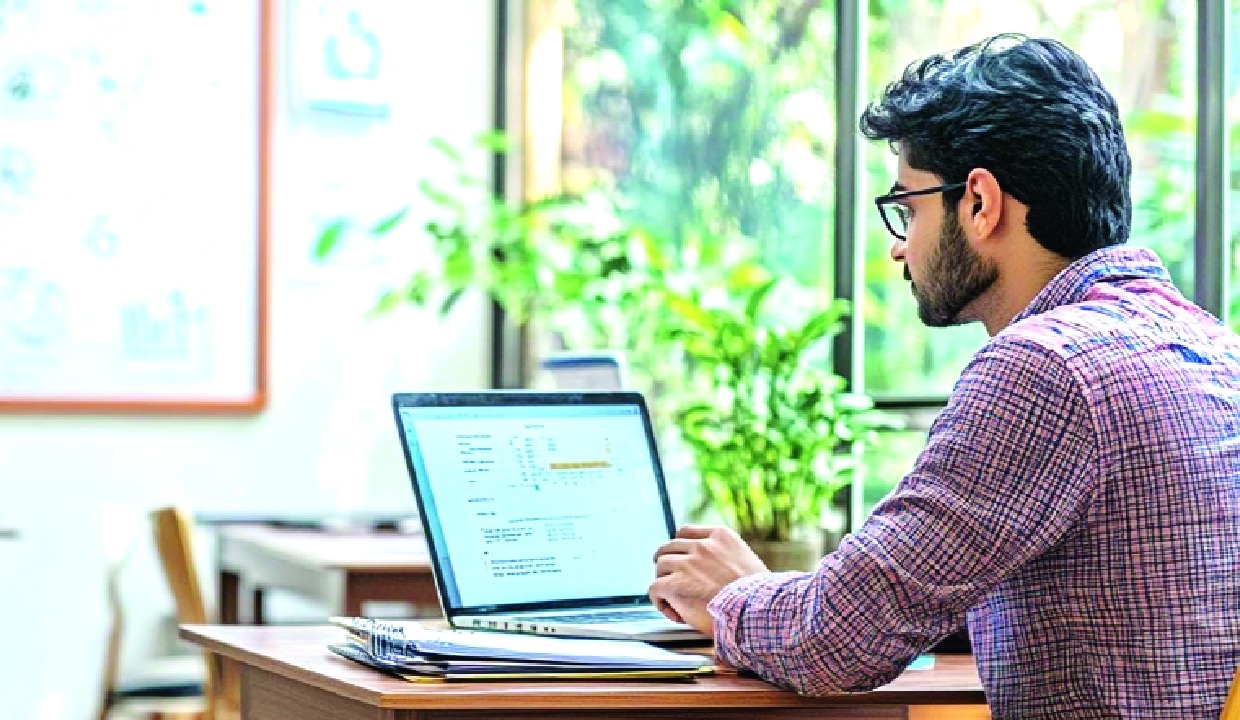 Delhi Ends Work-From-Home Protocol Designed to Save Fuel