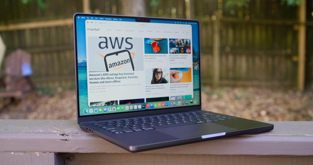 Apple’s Touch-Screen MacBook Rumored to Launch With Dynamic Island Feature