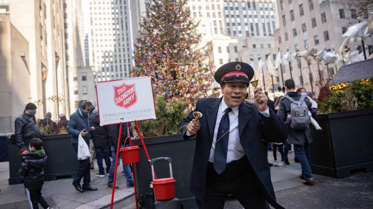 Americans Pull Back on Charitable Giving: Year-End Donations Decline