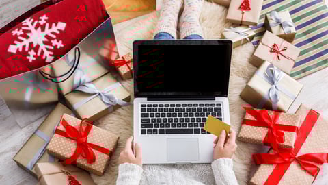 U.S. Holiday E‑Commerce Surges: Adobe Reports Record Thanksgiving-to-Cyber Monday Momentum