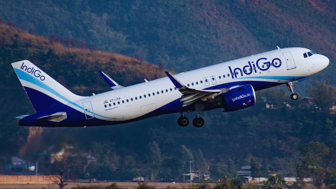 IndiGo Faces ₹458 Cr GST Penalty: Taxman Targets Airline's Input Credits