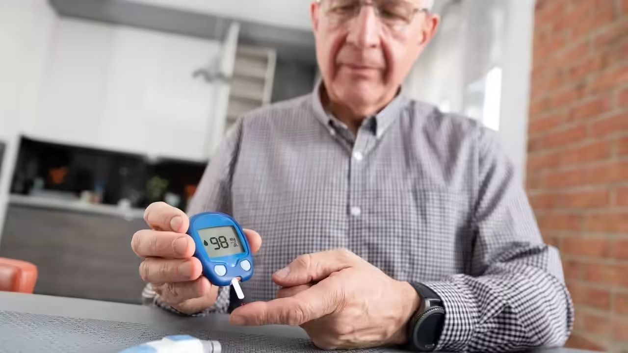 Desk Job, Don’t Stop: Smart Lifestyle Tweaks to Tackle Diabetes at Work