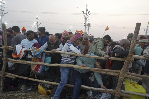 Tragedy Strikes Maha Kumbh Stampede Claims 30 Lives as Pilgrims Rush for Sacred Dip
