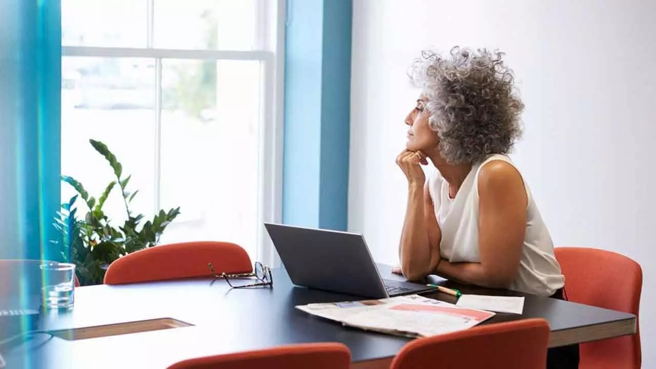 Work Smarter, Live Healthier: Your Guide to Thriving in the Office and Beyond