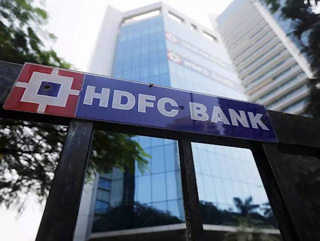 HDFC Bank Penalizes Executives Over MSRDC Deposit Review