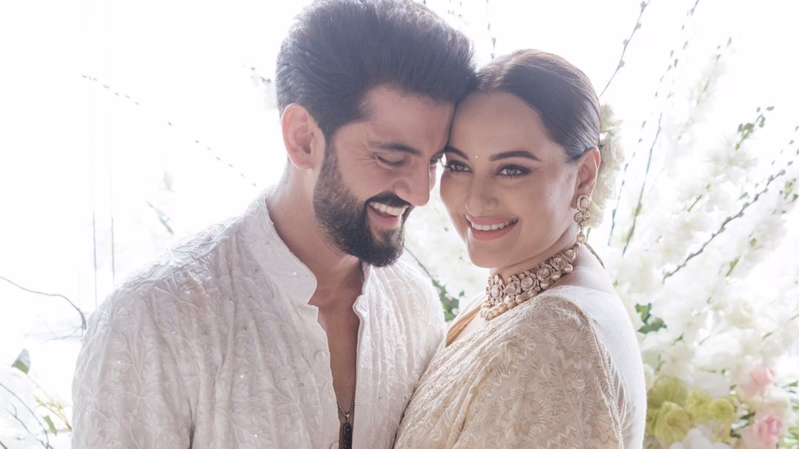 Sonakshi Sinha and Zaheer Iqbal's Playful Antics Steal Hearts: Love in the Time of Laughter!