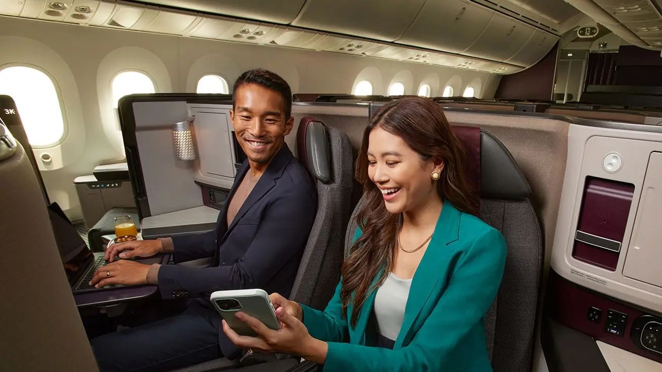 Love Takes Flight: The Best Business Class Airline for Honeymooners in 2025