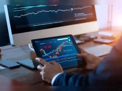 Dalmia Bharat, TVS Motor Shine as Top Short-Term Picks for Friday Amid Market Volatility