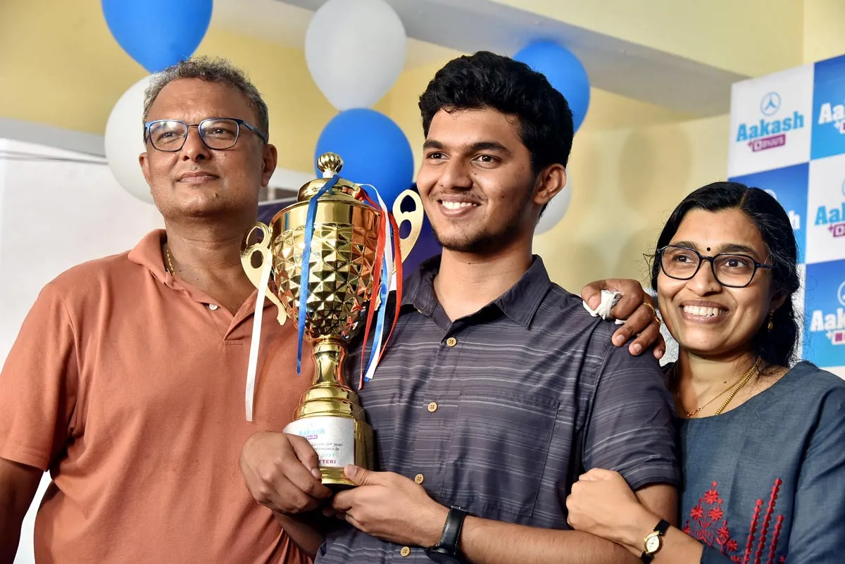 The Genius Who Studied Just 4 Hours a Day—And Still Took Over NEET & IIT-JEE!