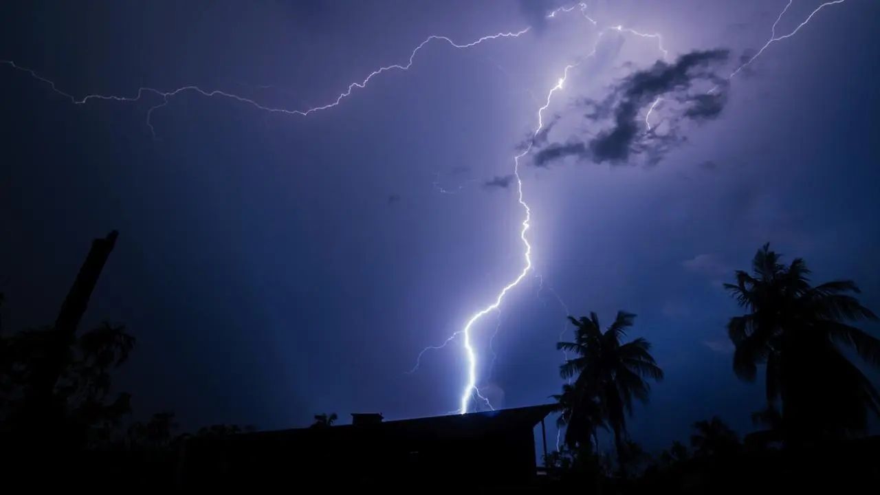 Rain or Thunder? Maharashtra Braces for Stormy Weather!
