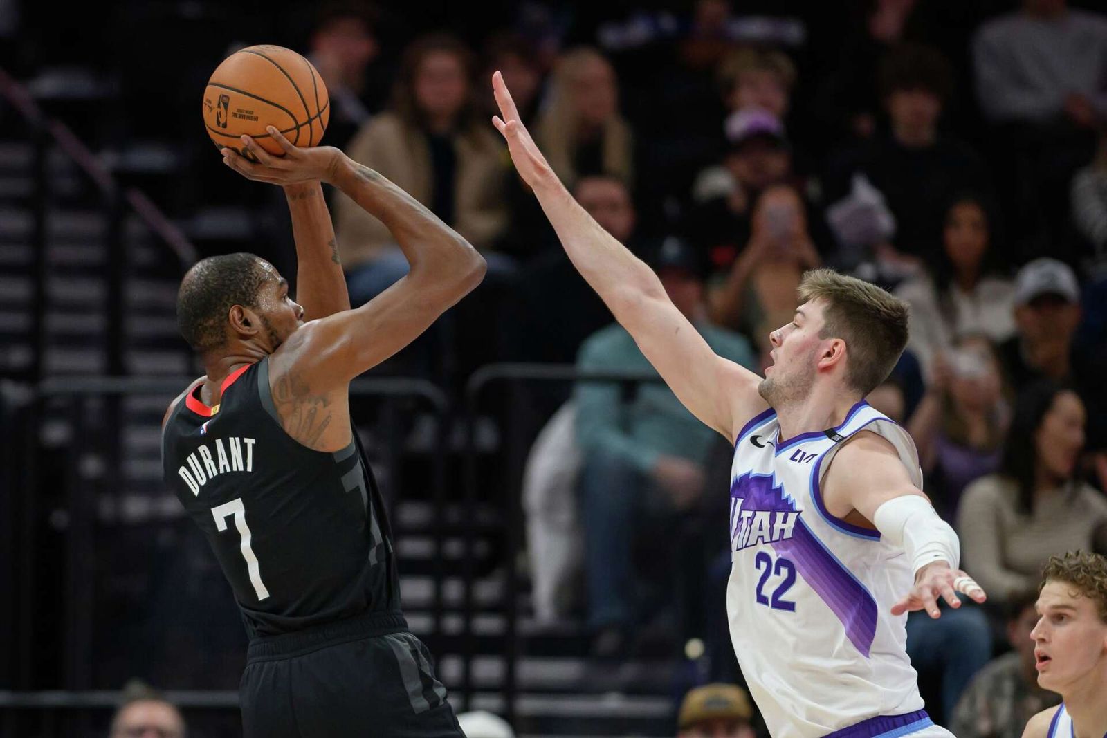 Durant Drops Back In: Rockets Blaze Past Jazz with Superstar’s Return