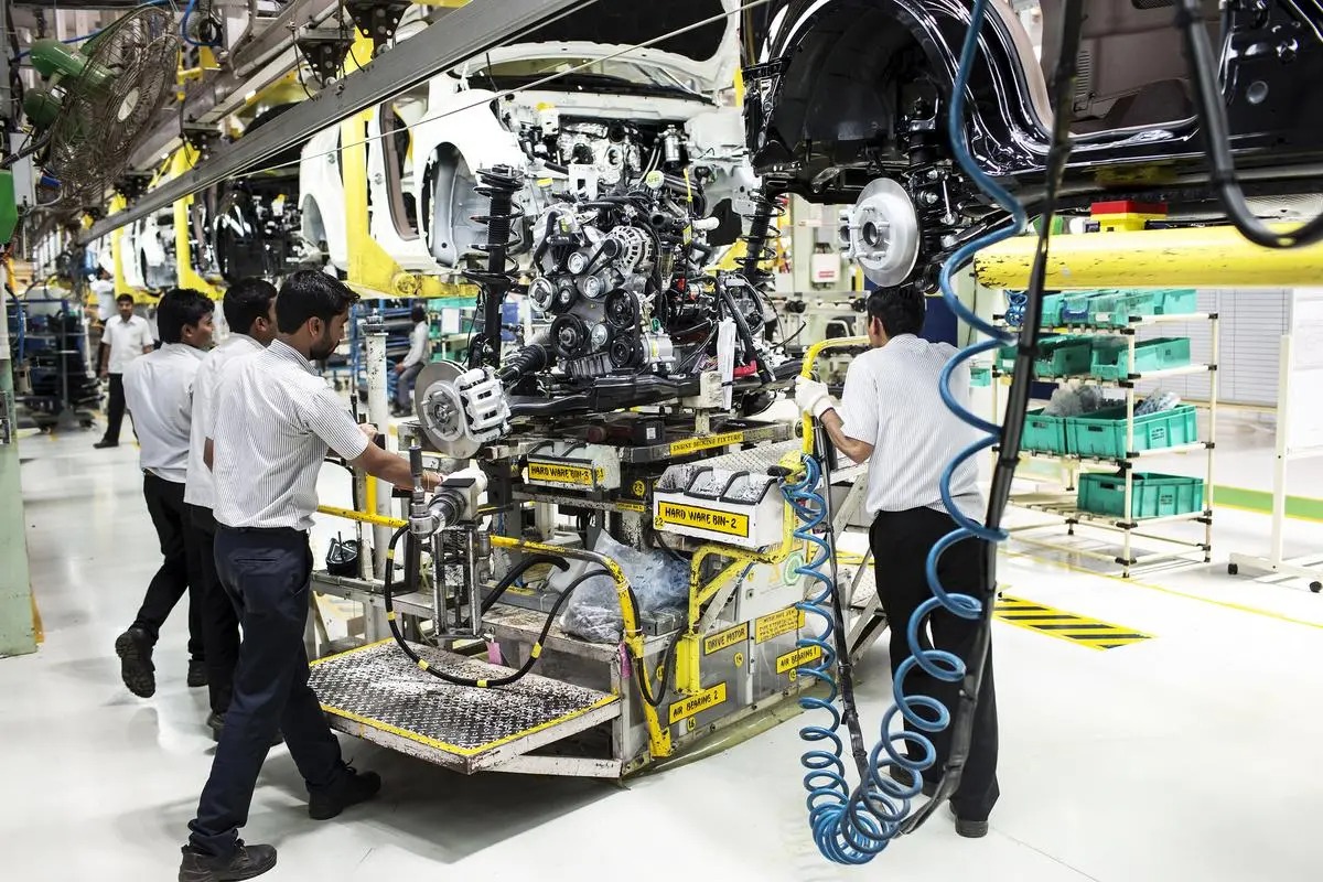 Utility Vehicles Propel Passenger Vehicle Dispatches to Record High in FY25