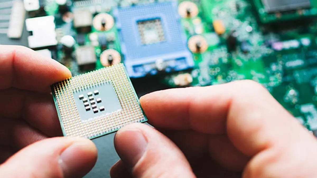 Silicon Surge: Gujarat’s Rs 35,000-Cr Electronics Policy Powers Up India’s Tech Backbone