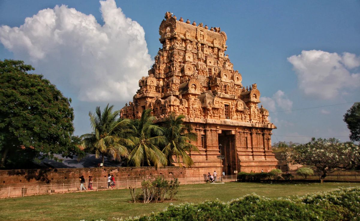 Puducherry vs Mahabalipuram: Choosing the Perfect Seaside Escape for Slow Travel in 2026