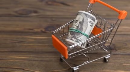 US Retail Sales Growth Stalls in April as Consumers Brace for Tariffs, But Yearly Gains Remain Solid