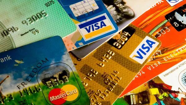 Smart Spending, Smarter Saving: How Credit Cards Can Boost Your Finances in India