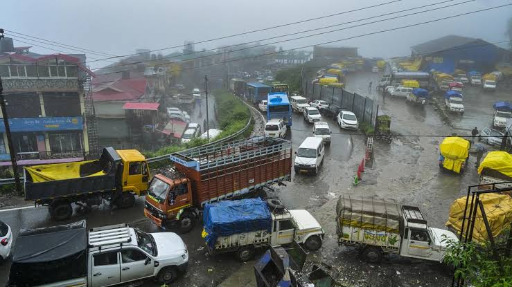 From Green Slopes to Muddy Ropes: Nature’s Grip Tightens on Himachal Roads