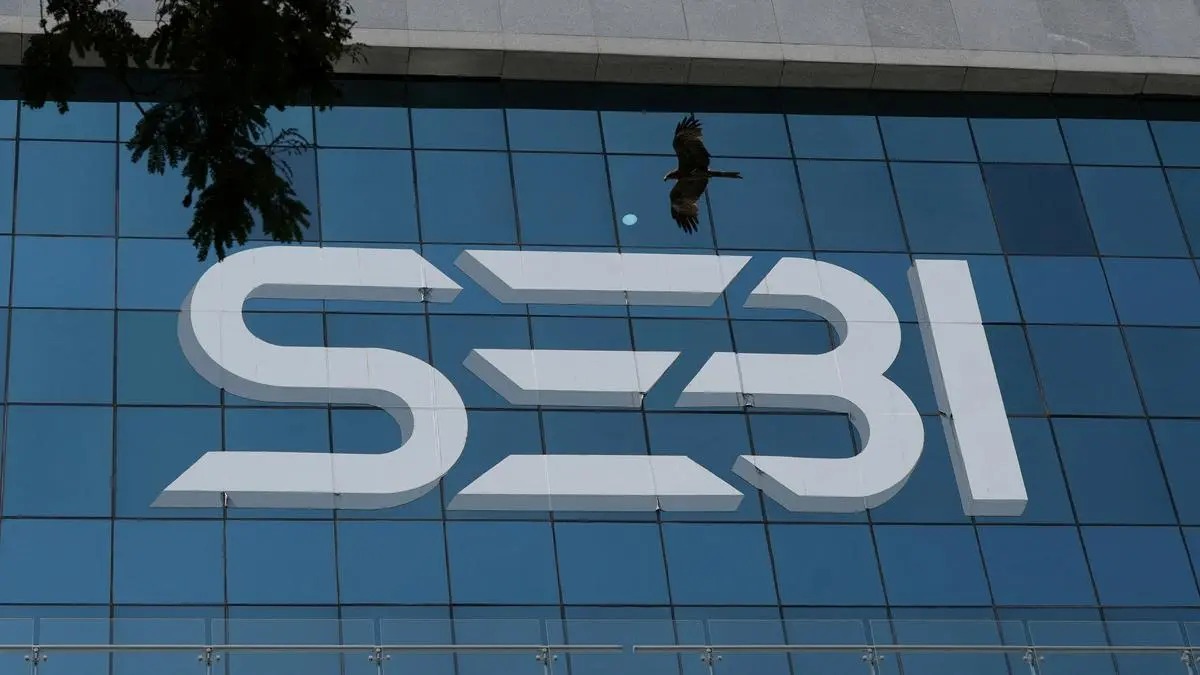 SEBI Streamlines Rules on Technical Glitches and Investor Accreditation